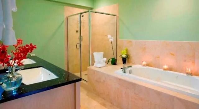 Номер Standard Пентхаус с 2 комнатами с балконом и с видом на реку Grand Eastonian Hotel & Suites