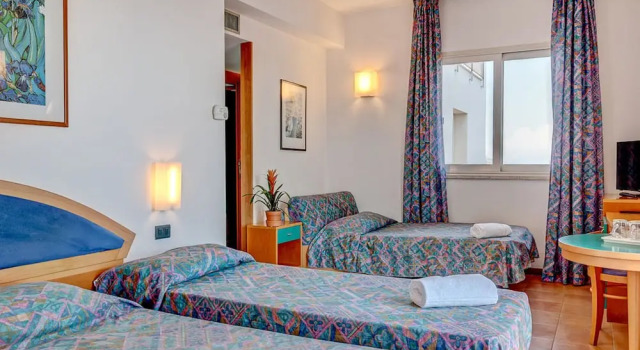 Трёхместный номер Economy Hotel Antares