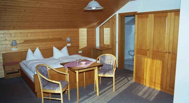 Двухместный номер Standard c 1 комнатой Hotel-Gasthof Zum Oberen Wirt