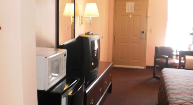 Executive Inn & Suites - Covington