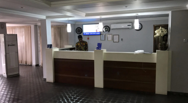 Crystal Rose Ambassador Hotel, Prenota Hotel Hotel 3 stelle a Kumasi, 3*