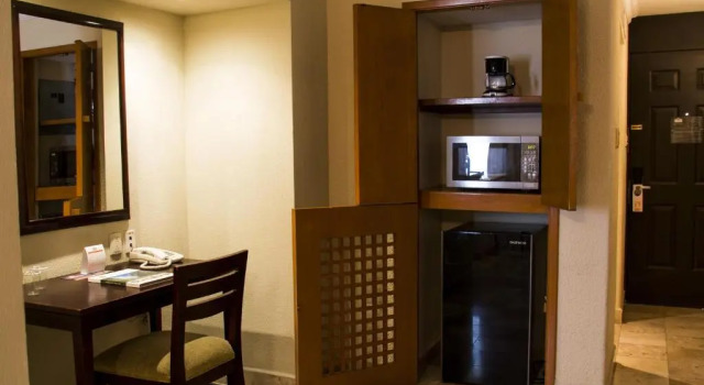 Люкс La Posada Hotel y Suites