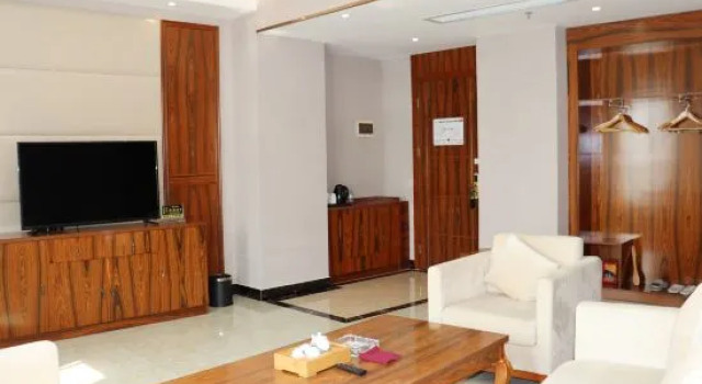 Люкс Zijing Laixin Hotel (Zhaoqing Sihui Dawang Station)