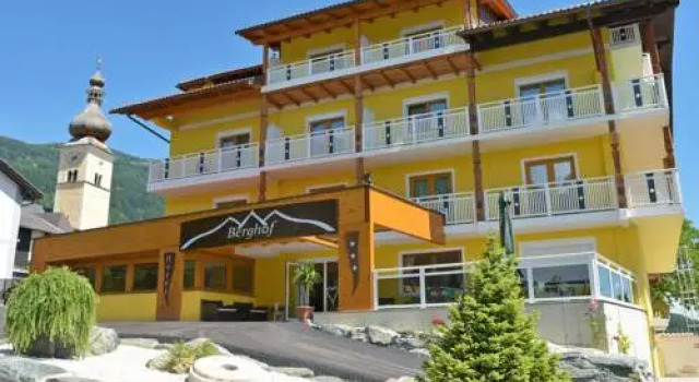 Hotel Berghof, Rezervați Hotel Millstatt Millstätter See