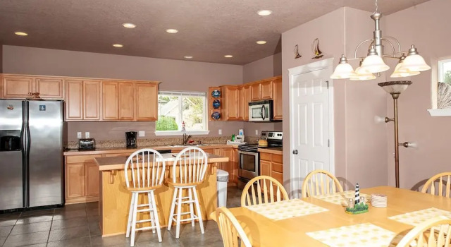 Serenity by the Sea - 3 Br Home, Prenota Casa vacanze Lincoln City 