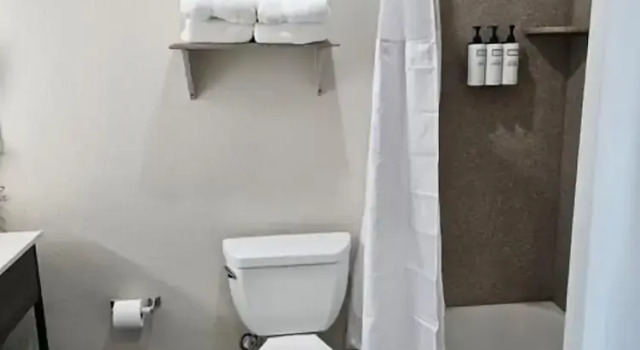 Четырёхместный номер Deluxe Wyndham Lake Charles near Casinos