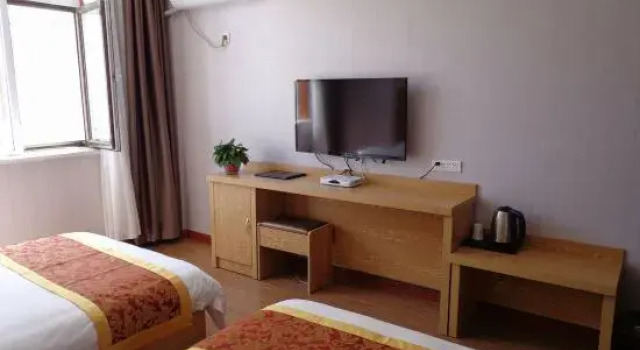 Colorful Danxia Pengxiang Hotel, Book Hotel Nantaicun Gansu