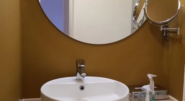 Номер Executive Brit Hotel Marseille Aéroport