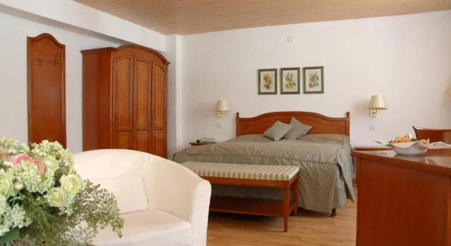 Полулюкс Belle Epoque Hotel Victoria & Apartments