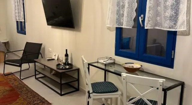 Porphyra Studio, Забронировать Отель Отели Халки с парковкой, Парковка