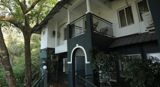 Семейный коттедж Munnar Tea Hills Resort - MTHR