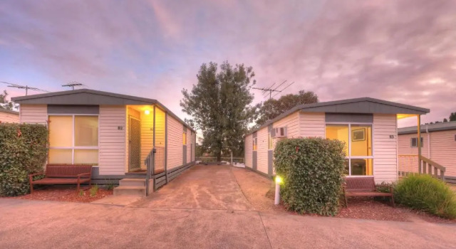 Апартаменты с 2 комнатами Airport Tourist Village Melbourne
