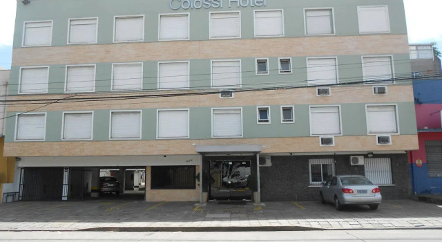 Colossi Hotel