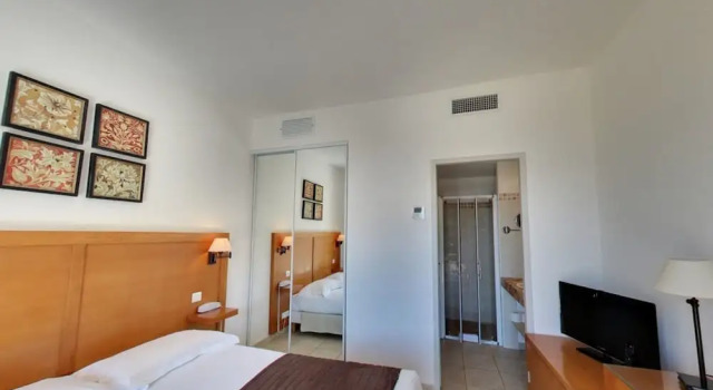 Номер Comfort Hôtel Lilium Maris