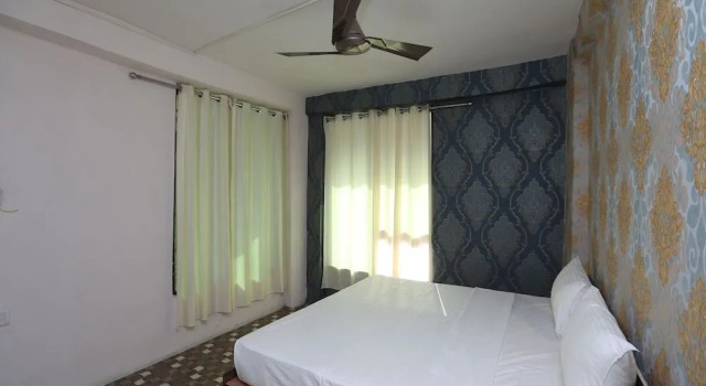 Hotel Tejasvi by OYO Rooms, Забронировать Отель Нойда штат Уттар-Прадеш