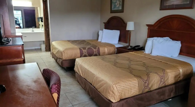 Четырёхместный номер Standard Highland Inn Denham Springs Baton Rouge East