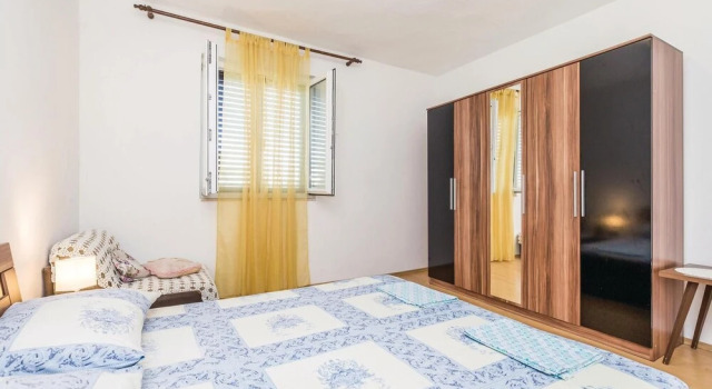 Nice Apartment in Bosana-pag With 3 Bedrooms and Wifi, Book Apartment Pag Pag Island