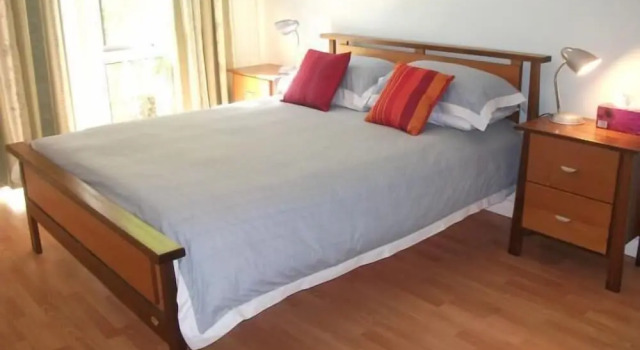 Lakeshore Lodge, Забронировать Отель Отели Сассекс-Инлет 4 звезды, 4*