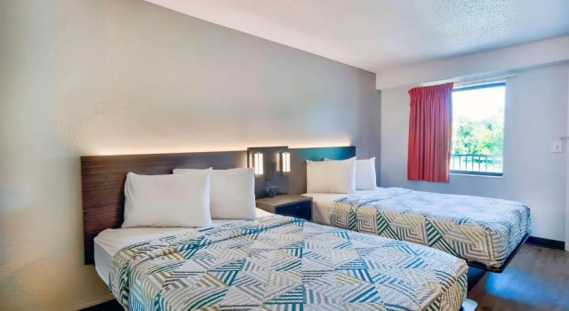 Четырёхместный номер Standard Motel 6-Warren, MI - Detroit East