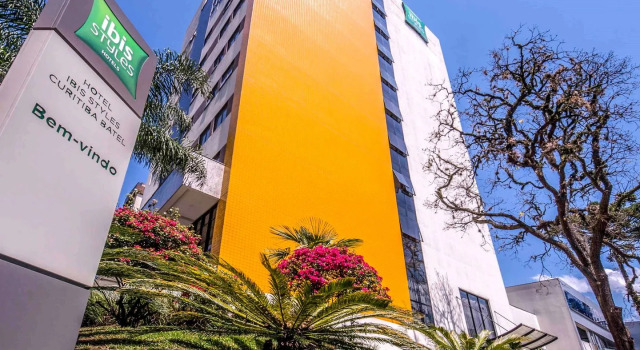 Hotel Euro Suite Curitiba Batel By Nacional Inn, Забронировать Отель Отели Куритиба с парковкой, рядом с Конгресс-центр Estacao Embratel, Парковка