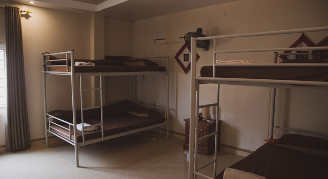 Кровать в общем номере (мужской номер) Sapa Central House