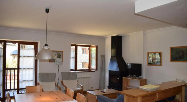 Apartamentos Nevados 20312, Book Apartment Hotels in Aragon with Parking, Parking