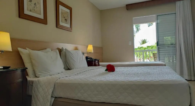Трёхместный номер Standard Hotel Coral Beach