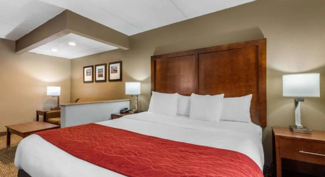 Люкс Comfort Inn & Suites Hamilton Place