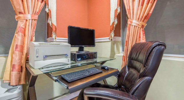 Super 8 Portales, Book Hotel Portales New Mexico