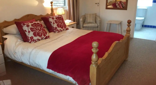 Номер Deluxe Old Ningwood Station Bed & Breakfast, Ningwood, Isle of Wight PO41 0TG
