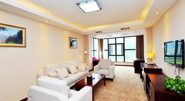 Guoshun Holiday Hostel, Prenota Ostello Lu'an Anhui