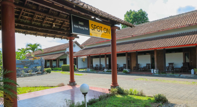 OYO 2465 Hotel Raung View