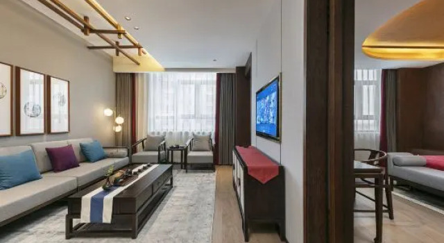 Люкс Premium QIANNA HOTEL FINE (Kaifeng Millennium City Park )