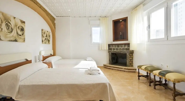 Villa - 7 Bedrooms with Pool and WiFi - 105006