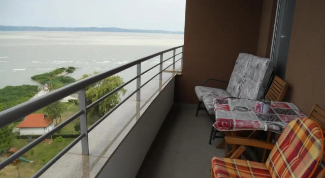 Апартаменты La Perla Wellness Apartman