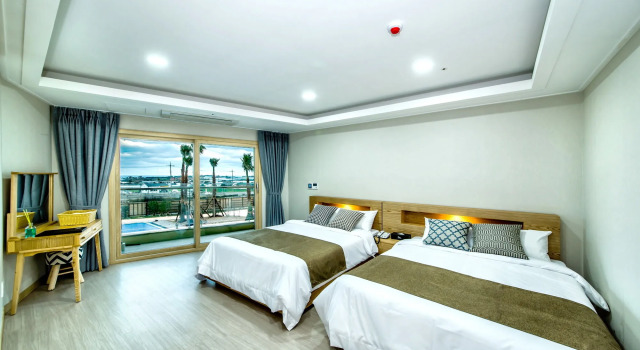 Blue Whale Resort