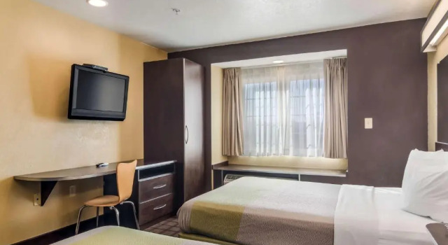 Четырёхместный номер Standard Motel 6 Canton, GA