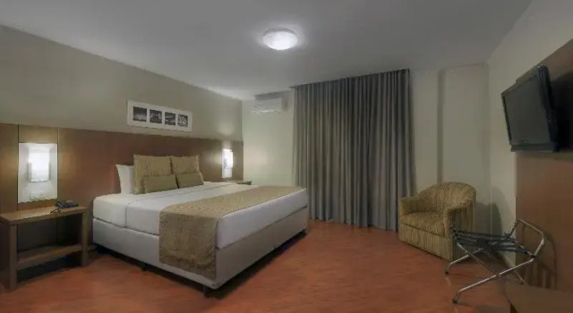 Номер Standard Hotel Deville Curitiba