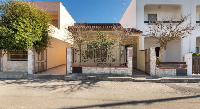 Villa Alessandra, Buchen Sie Villa Hotels in Porto Cesareo mit Parkplatz, Parkplätze