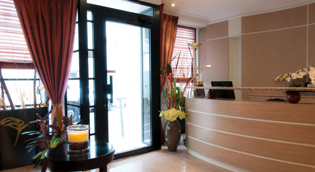 Hôtel des Deux Avenues, Забронировать Отель Отели Парижа 3 звезды, 3*