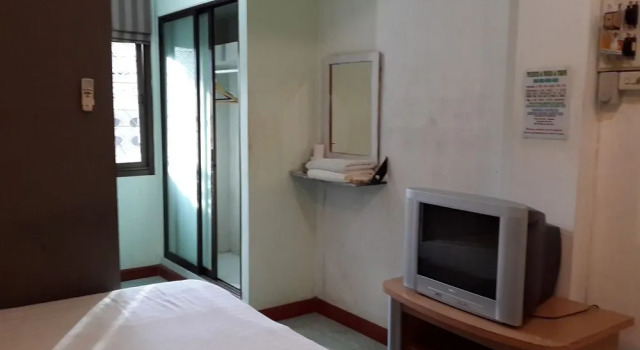 Anong Guesthouse, Забронировать Отель Отели Южного Таиланда с парковкой, Парковка