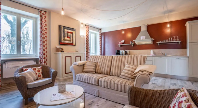 Cascina Castello (COI302), Prenota Hotel Costigliole dʼAsti Piemonte