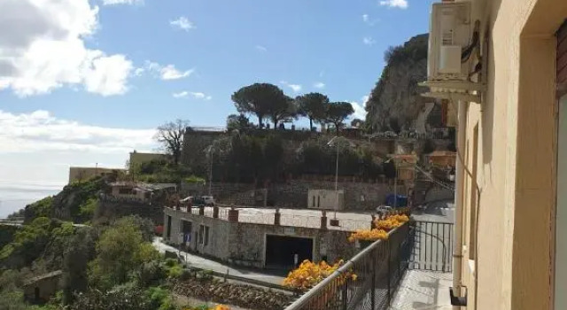 Casa "Rocca di Mola", Book Hotel Hotels in Sicily with Parking, Parking
