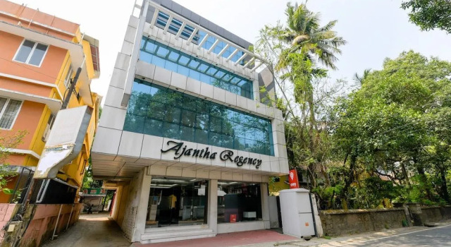 Capital O 23079 Ajantha Regency, Varaa Hotelli Kochi New Delhi