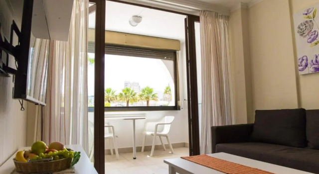 Apartment With one Bedroom in Playa de la Américas, With Wonderful City View, Balcony and Wifi - Near the Beach, Prenota Appartamento Hotel a Tenerife con piscina, Piscina