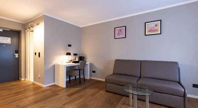 Трёхместный номер Premium Garner Hotel Friedrichshafen by IHG
