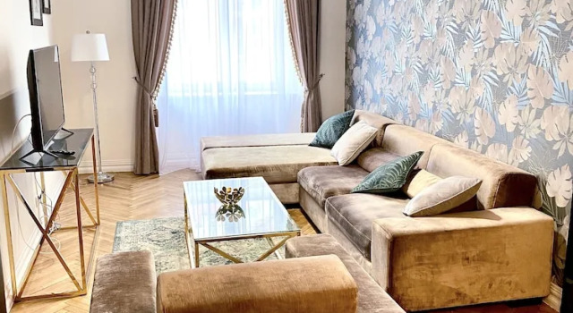Select Suites by MB Apartments, Забронировать Апартаменты/квартира Недорогие отели Кракова, рядом с Церковь Святого Франциска Ассизи, недорого