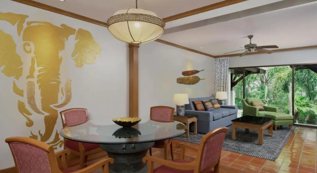Апартаменты с 2 комнатами с балконом и с видом на сад Marriotts Phuket Beach Club