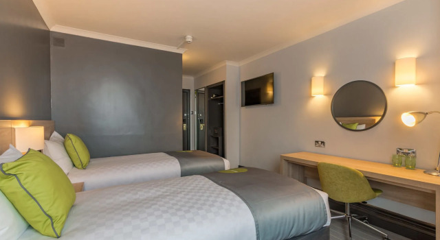 Thistle Express London Luton, Забронировать Отель Отели Англии с завтраком, Завтраки