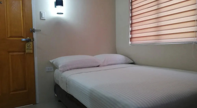 Номер Standard Eon Centennial Express Hotel